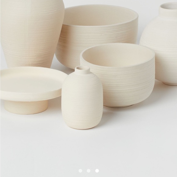 H&M SMALL STONEWARE CREAM VASE - Picture 2 of 9